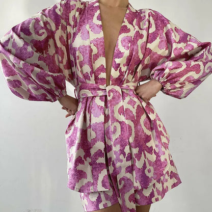 L'Ensemble Kimono Coralline en Satin - L’Élégance Absolue La Maison du Satin