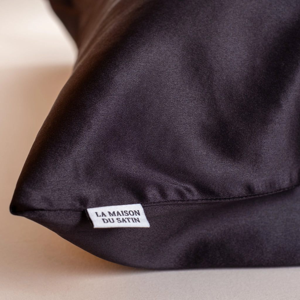 TAIE D’OREILLER PURE SOIE DE MÛRIER 22 MOMMES Noir 50x70cm La Maison du Satin