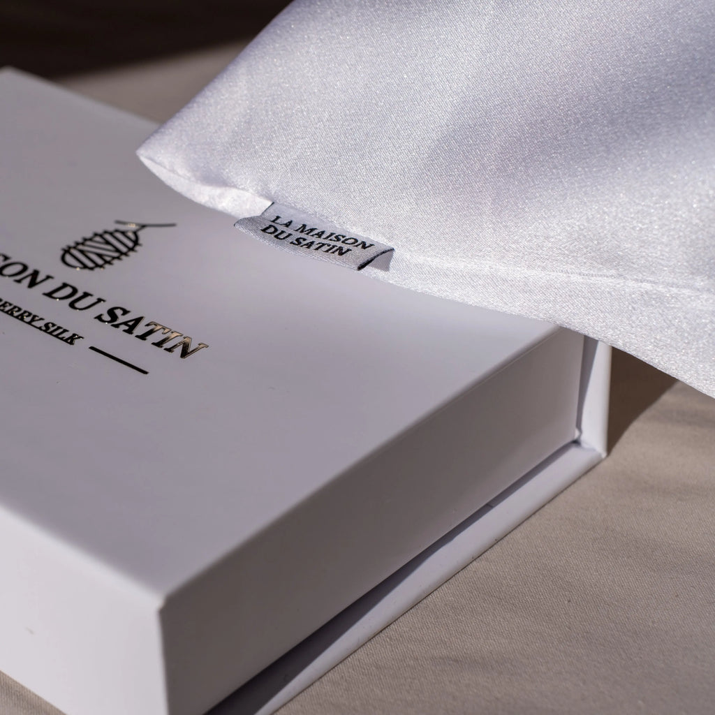 TAIE D’OREILLER PURE SOIE DE MÛRIER 22 MOMMES Blanc 50x70cm La Maison du Satin